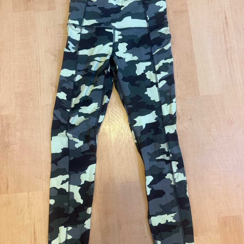 lululemon athletica Fast & Free Camo Print Leggings in Black & Green